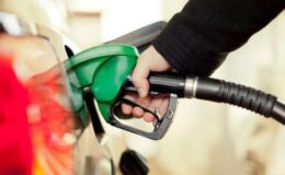 Benzine zam yapıldı