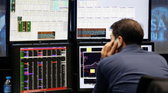 BIST 100 Zirveye Yürürken Nakit Girişi Olan Hisseler Hangileriydi?